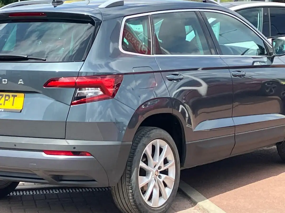 2021-skoda-karoq-15-tsi-se-l-dsg-big-35