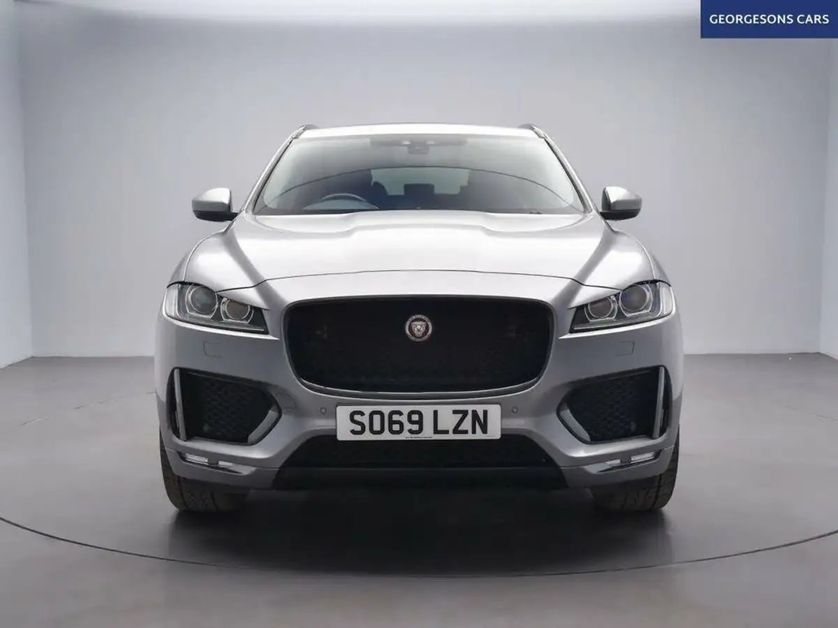 2019-jaguar-f-pace-20-i4d-chequered-flag-180ps-big-3