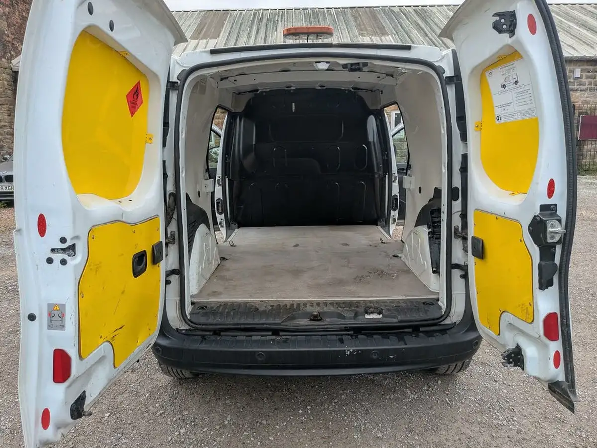 2017-renault-kangoo-maxi-15td-ll21-energy-dci-110-maxi-business-eu6-panel-1461cc-big-76