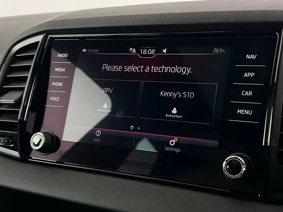 2021-skoda-karoq-15-tsi-sportline-dsg-big-39