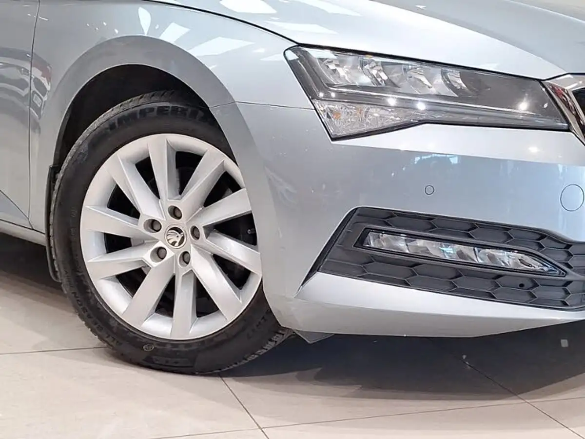 2019-skoda-superb-15-tsi-se-hatchback-big-8