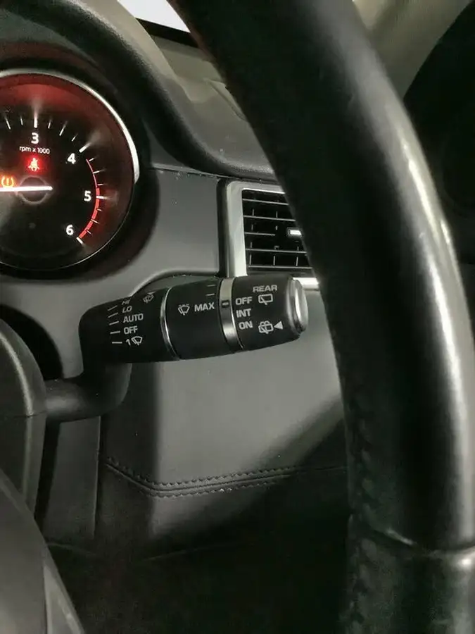 2017-land-rover-discovery-sport-20td4-se-tech-182ps-suv-auto-big-19