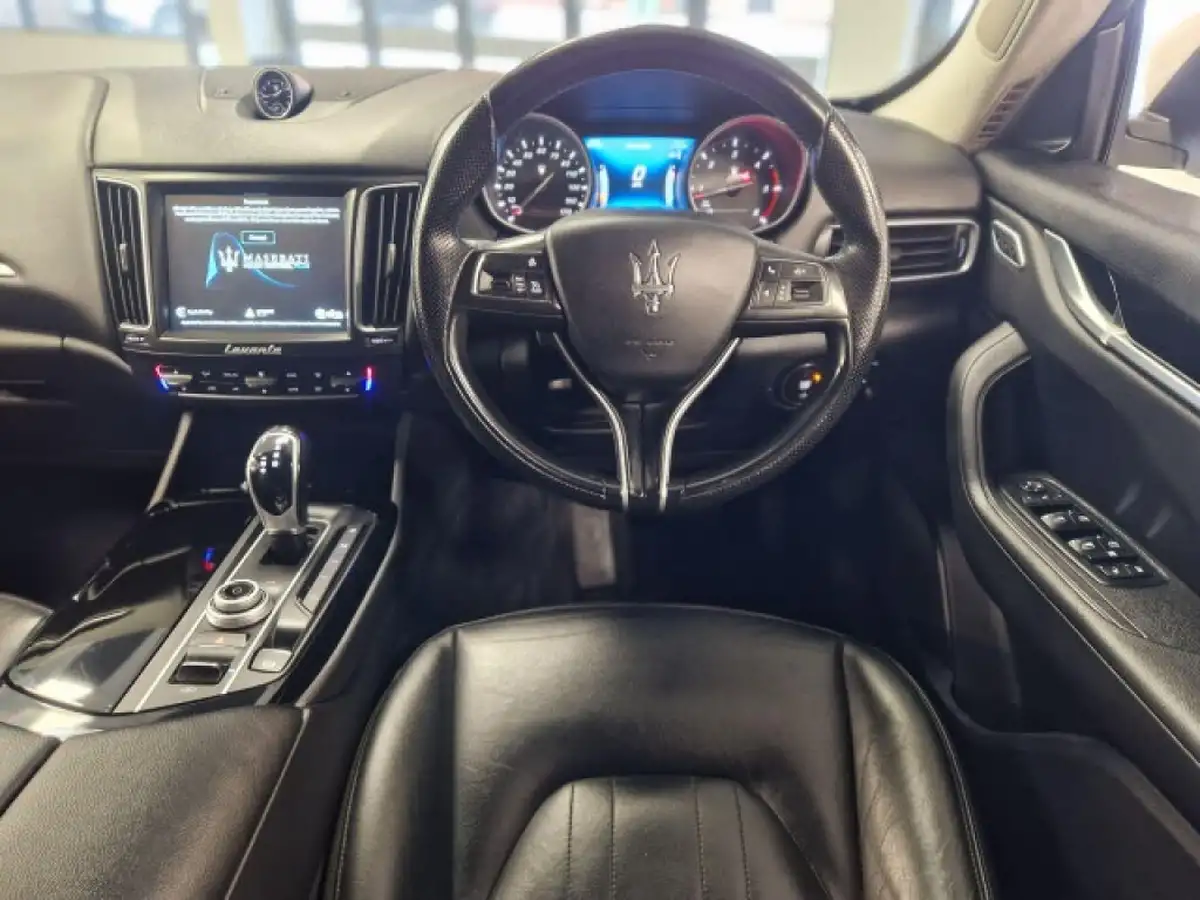 2017-maserati-levante-30td-awd-big-24