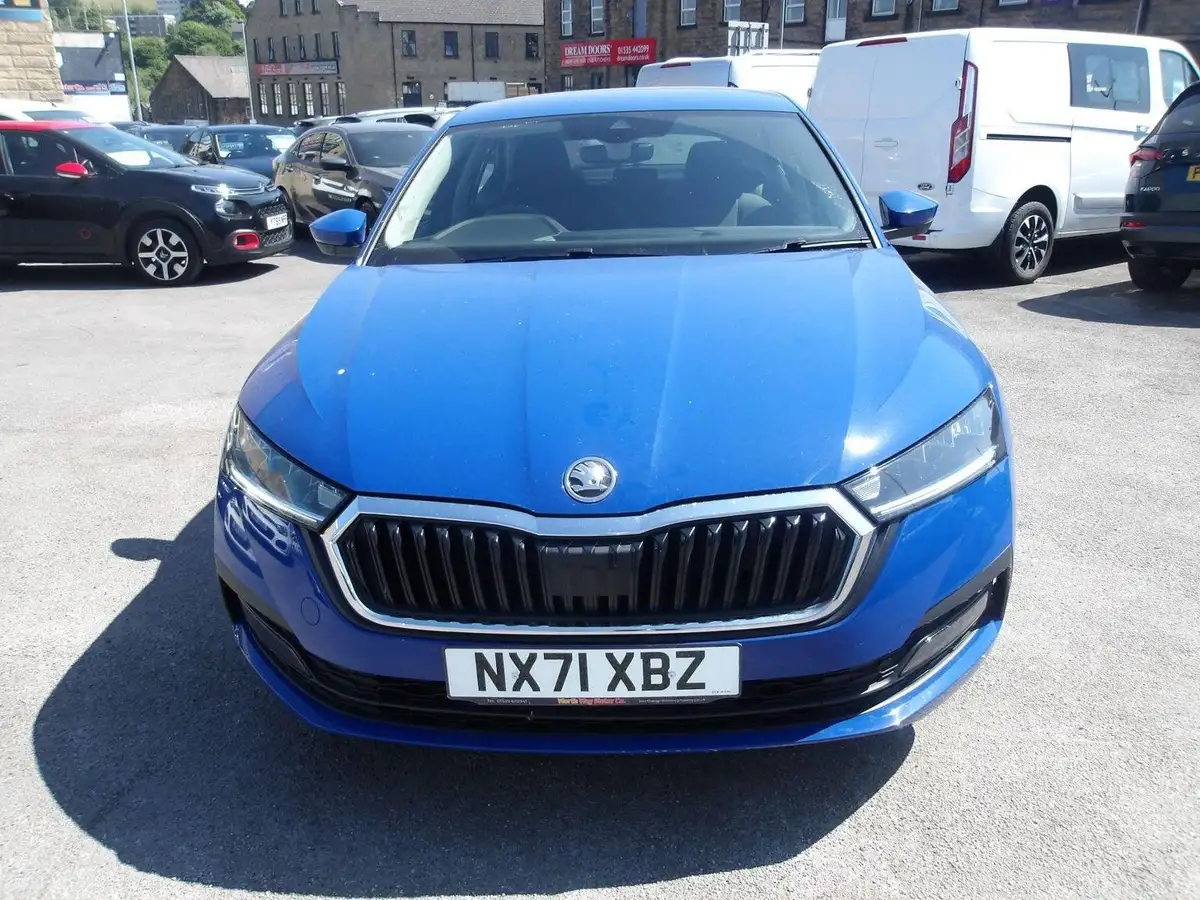 2021-skoda-octavia-big-1