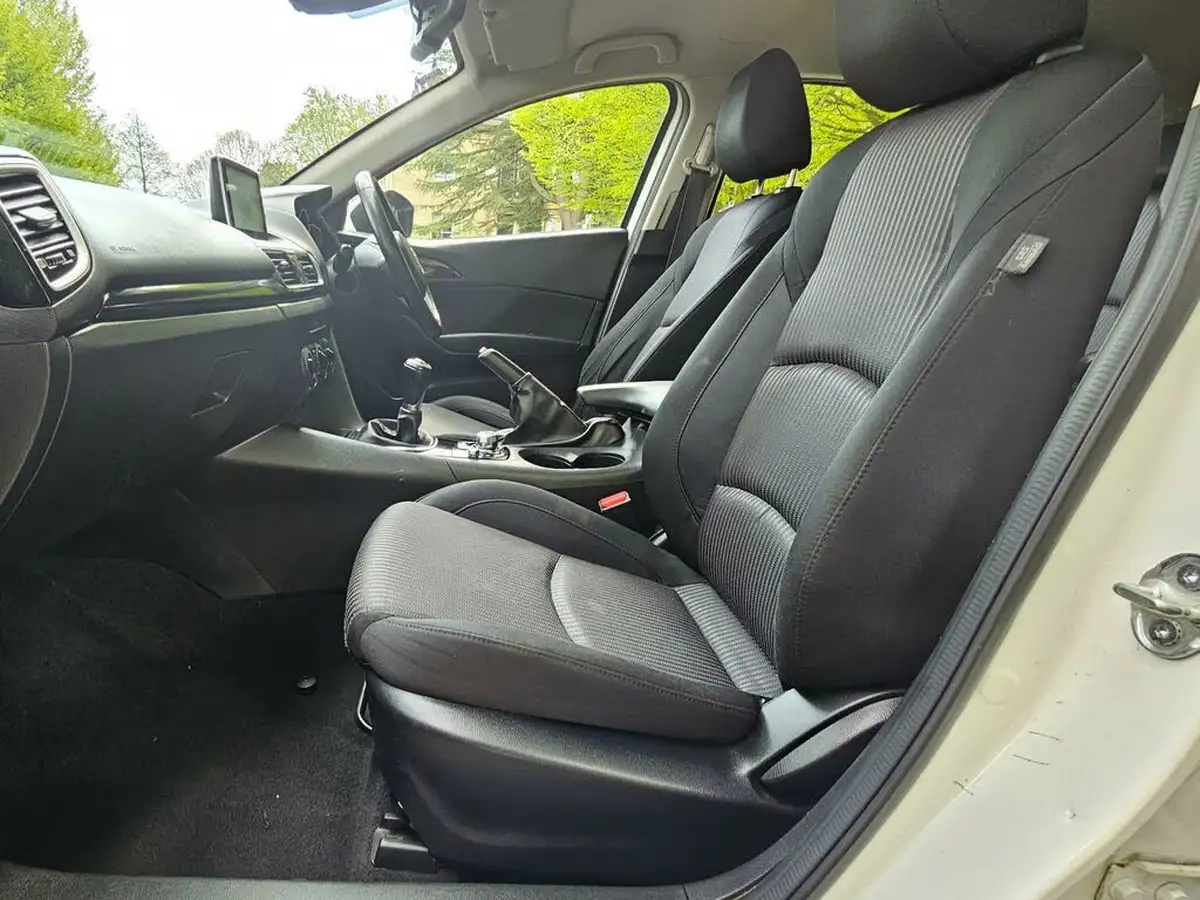 2015-mazda-mazda3-20-se-hatchback-5d-big-18