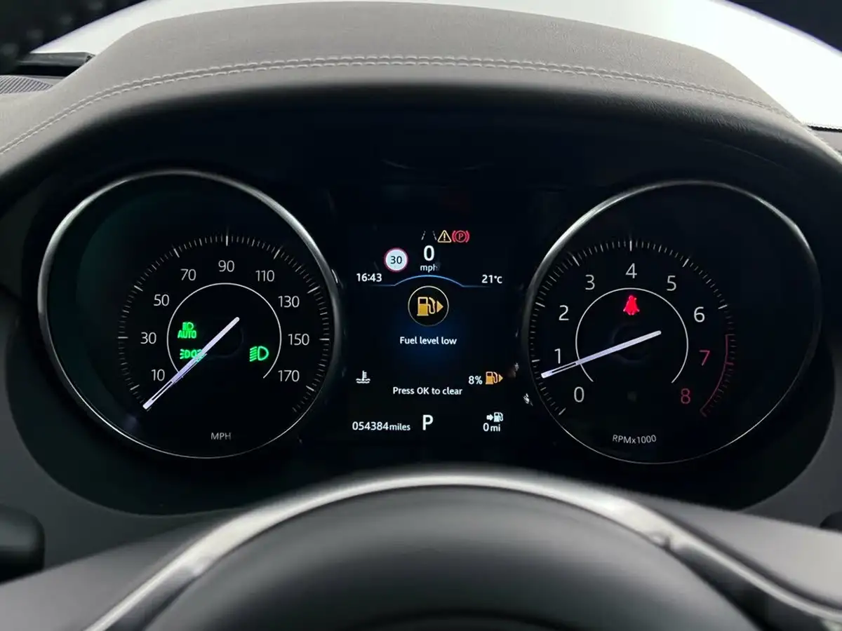 2018-jaguar-e-pace-20-i4-r-dynamic-se-249ps-big-24