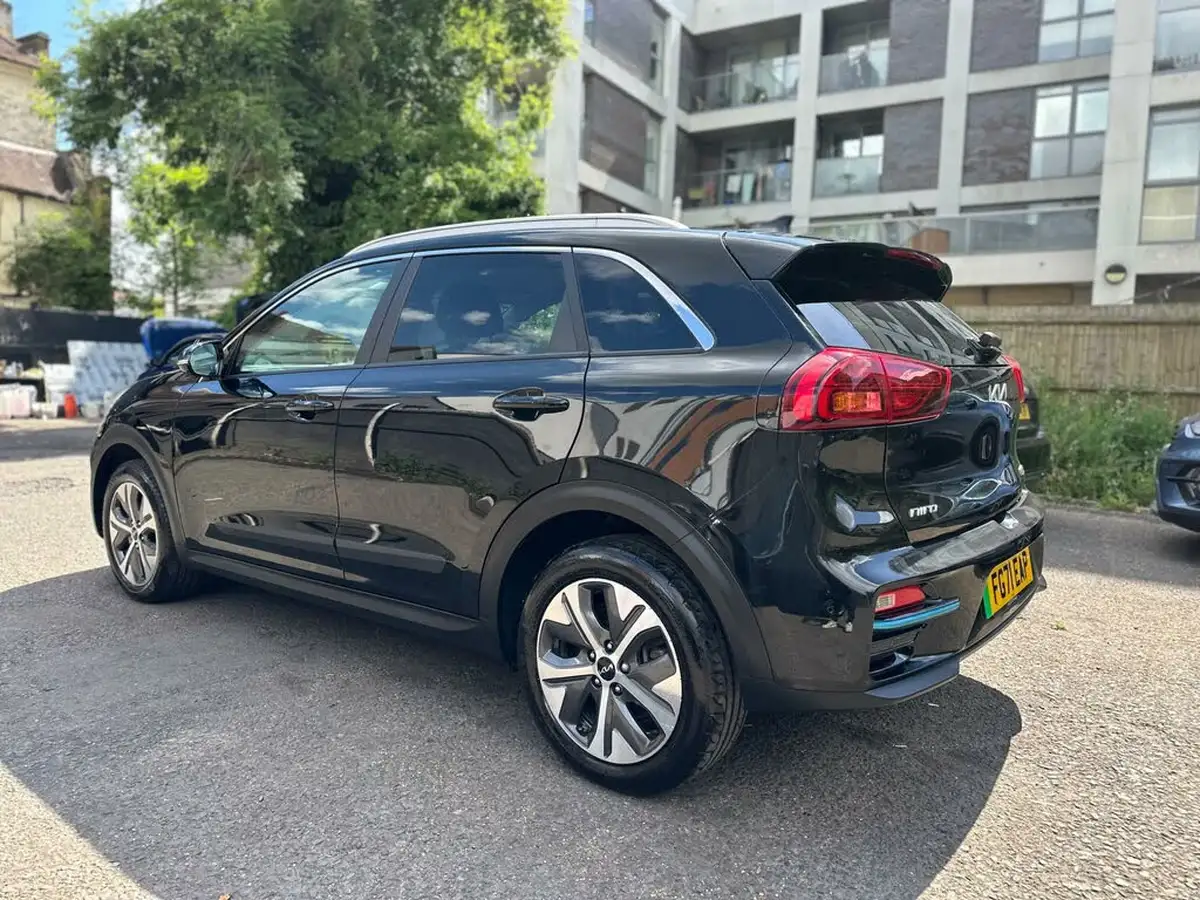 2021-kia-e-niro-ev-2-64-big-5