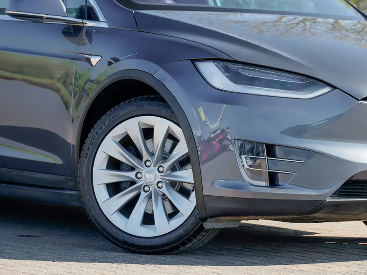2020-tesla-model-x-e-long-range-big-8