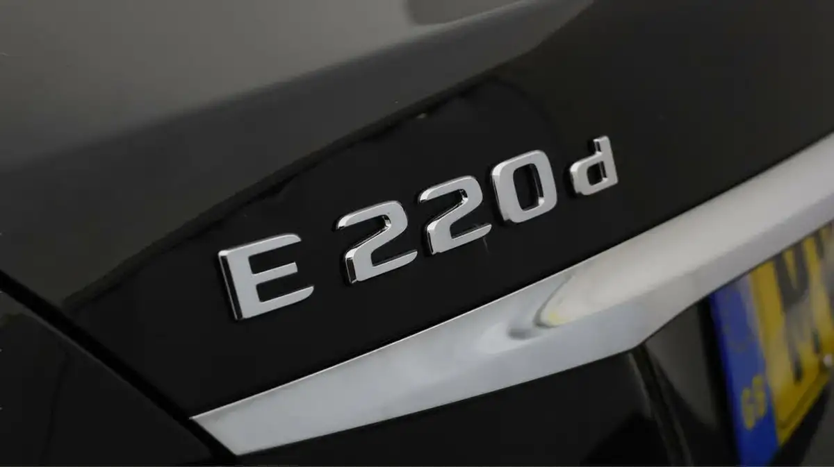 2019-mercedes-benz-e-class-20d-e220d-se-ss-saloon-4d-big-19
