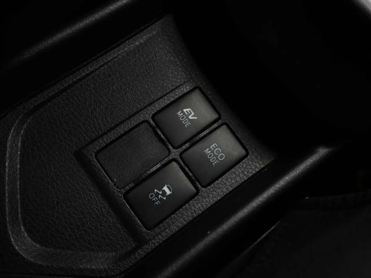 2019-toyota-yaris-15-vvt-i-icon-hybrid-big-37