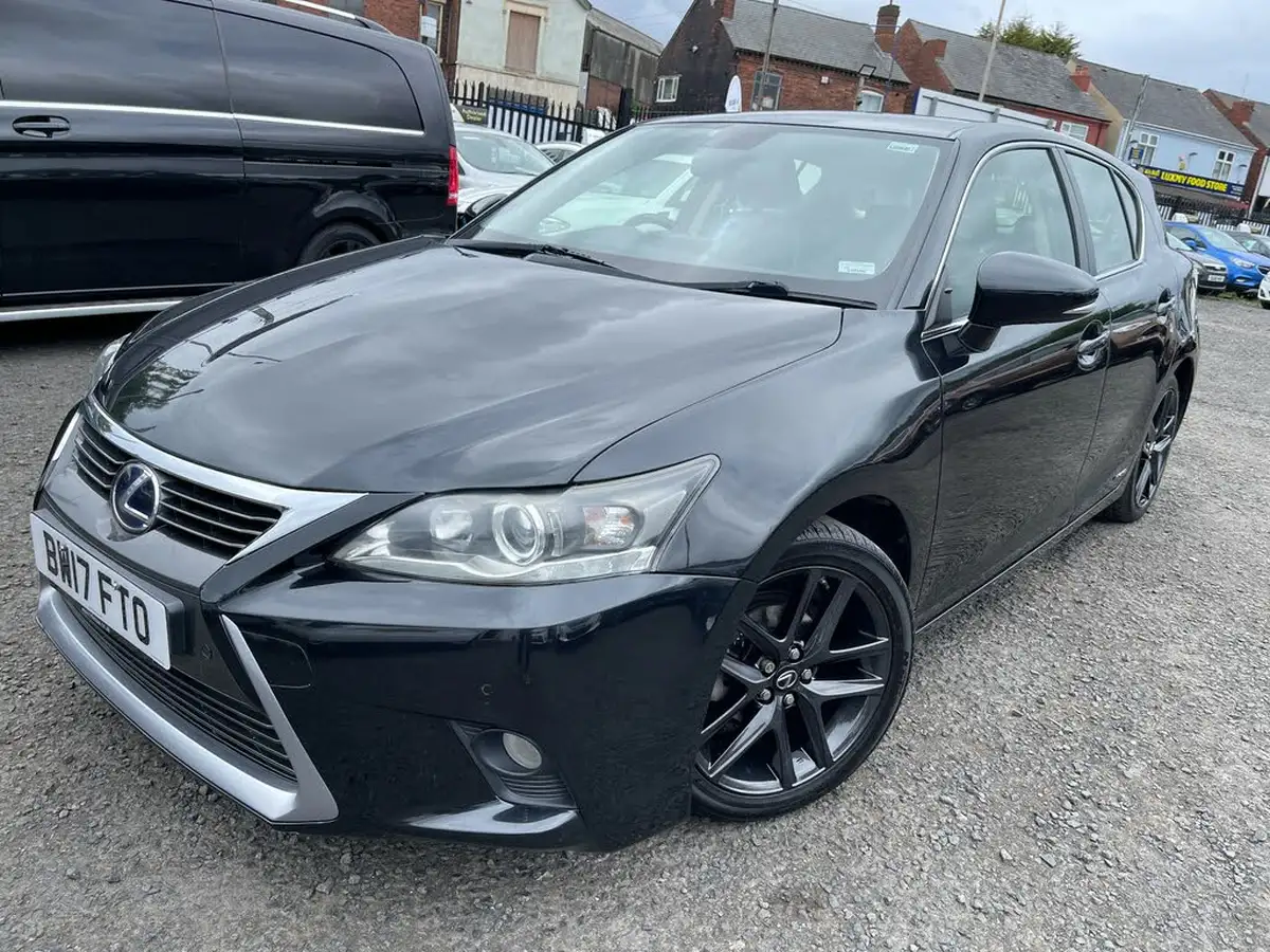 2017-lexus-ct-200h-18-executive-edition-big-0