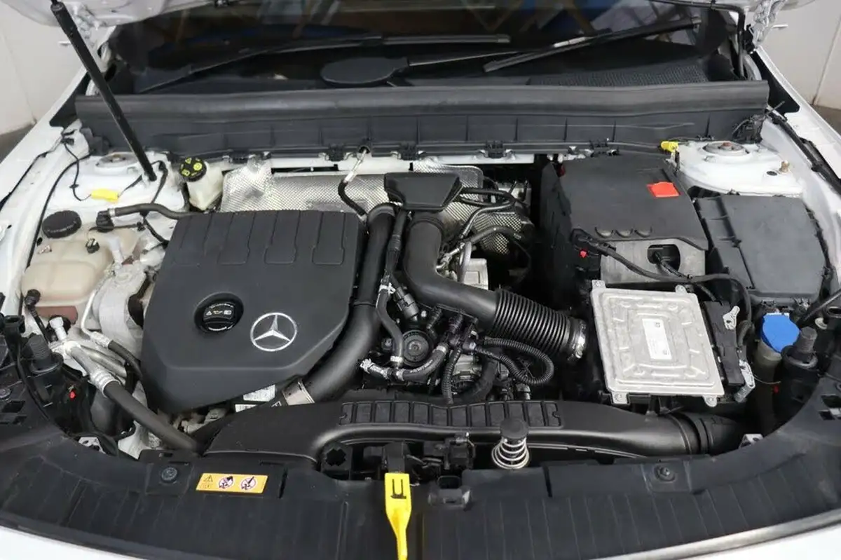 2021-mercedes-benz-glb-class-13-glb-200-amg-line-premium-plus-driving-assistance-big-17