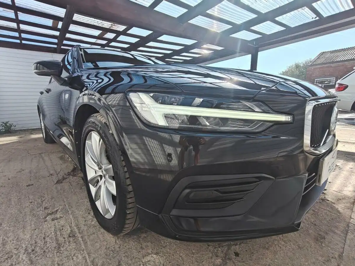 2018-volvo-v60-20td-d4-momentum-geartronic-big-28