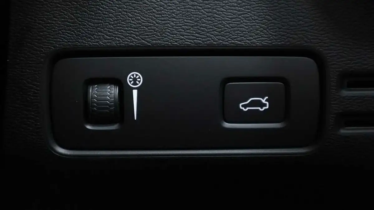 2022-volvo-c40-e-twin-recharge-pro-big-27