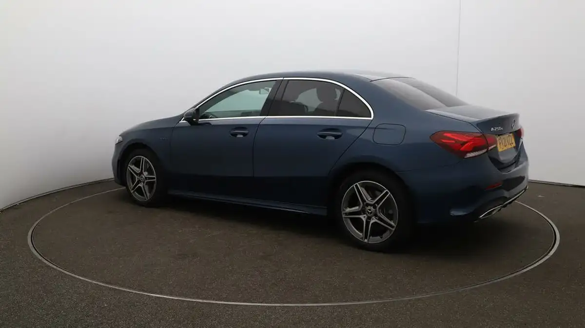 2021-mercedes-benz-a-class-13-a250e-amg-line-executive-saloon-4d-big-35