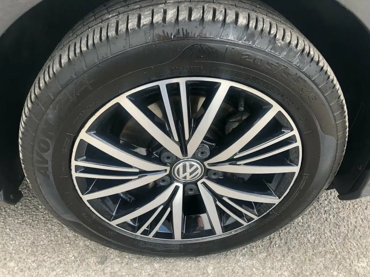 2018-volkswagen-golf-14-tsi-se-hatchback-3d-big-15