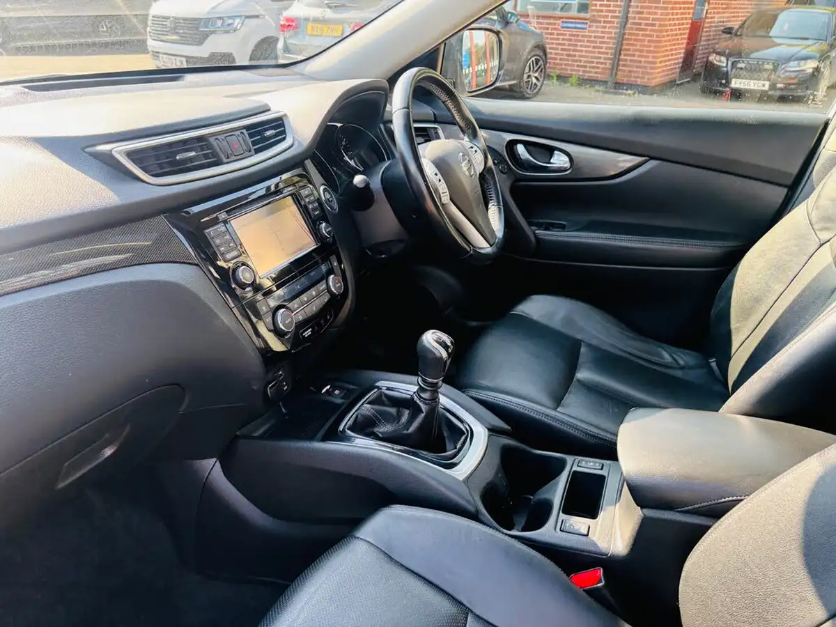 2015-nissan-x-trail-16dci-tekna-ss-big-5