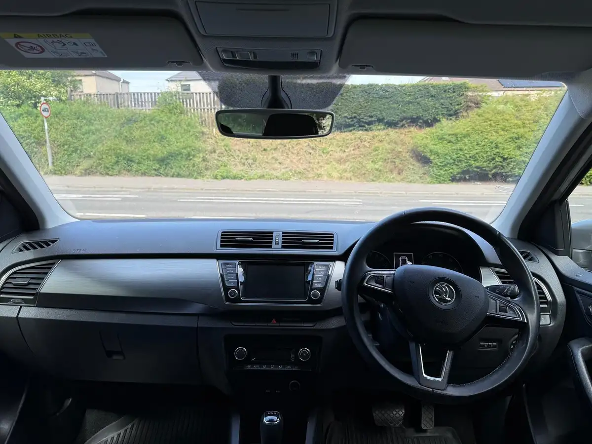 2015-skoda-fabia-14tdi-se-l-90ps-hatchback-dsg-big-10