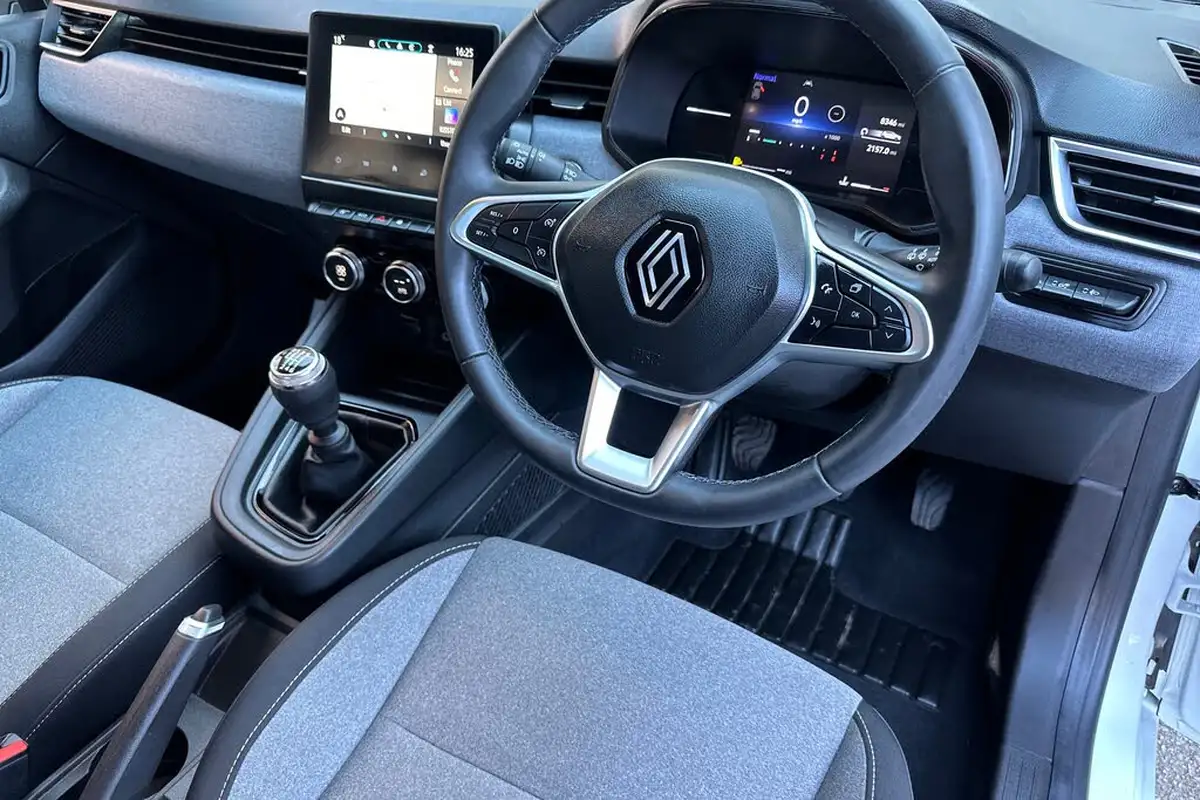 2024-renault-clio-10-tce-evolution-big-25
