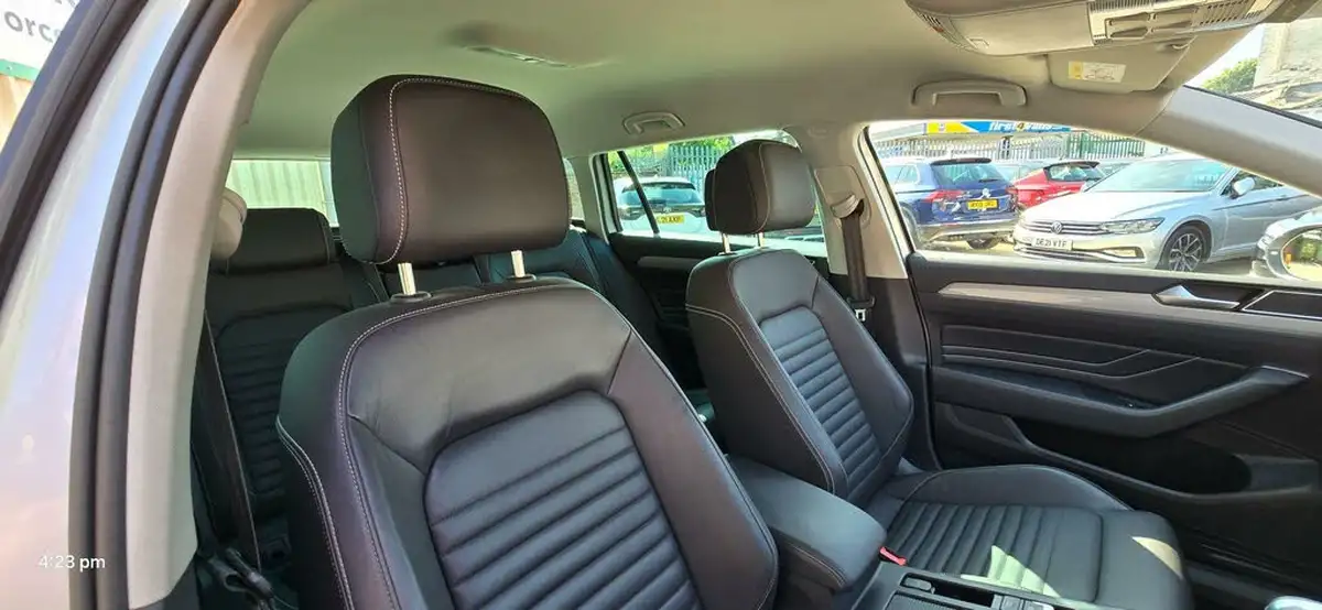 2020-volkswagen-passat-20tdi-sel-150ps-evo-estate-5d-dsg-big-28
