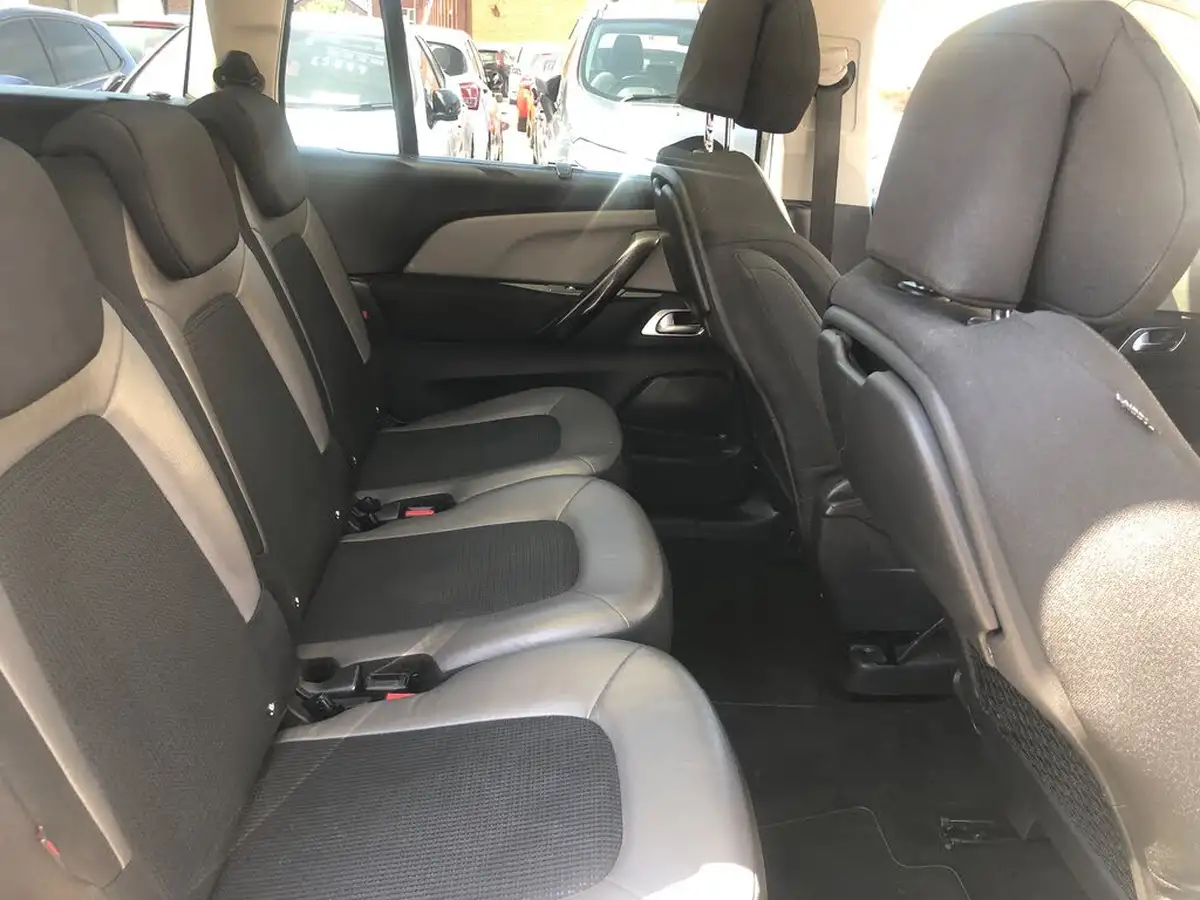2017-citroen-grand-c4-picasso-16bluehdi-flair-big-12