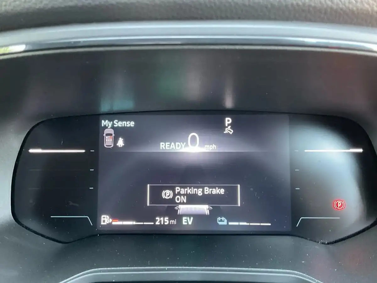 2023-renault-clio-16-techno-big-11
