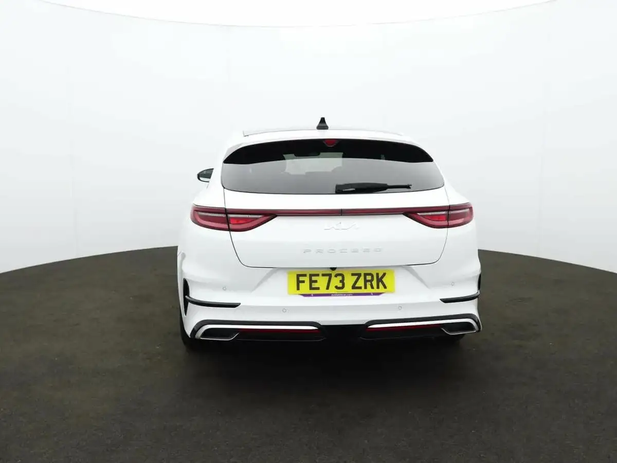 2023-kia-pro-ceed-15-t-gdi-gt-line-s-158bhp-big-3