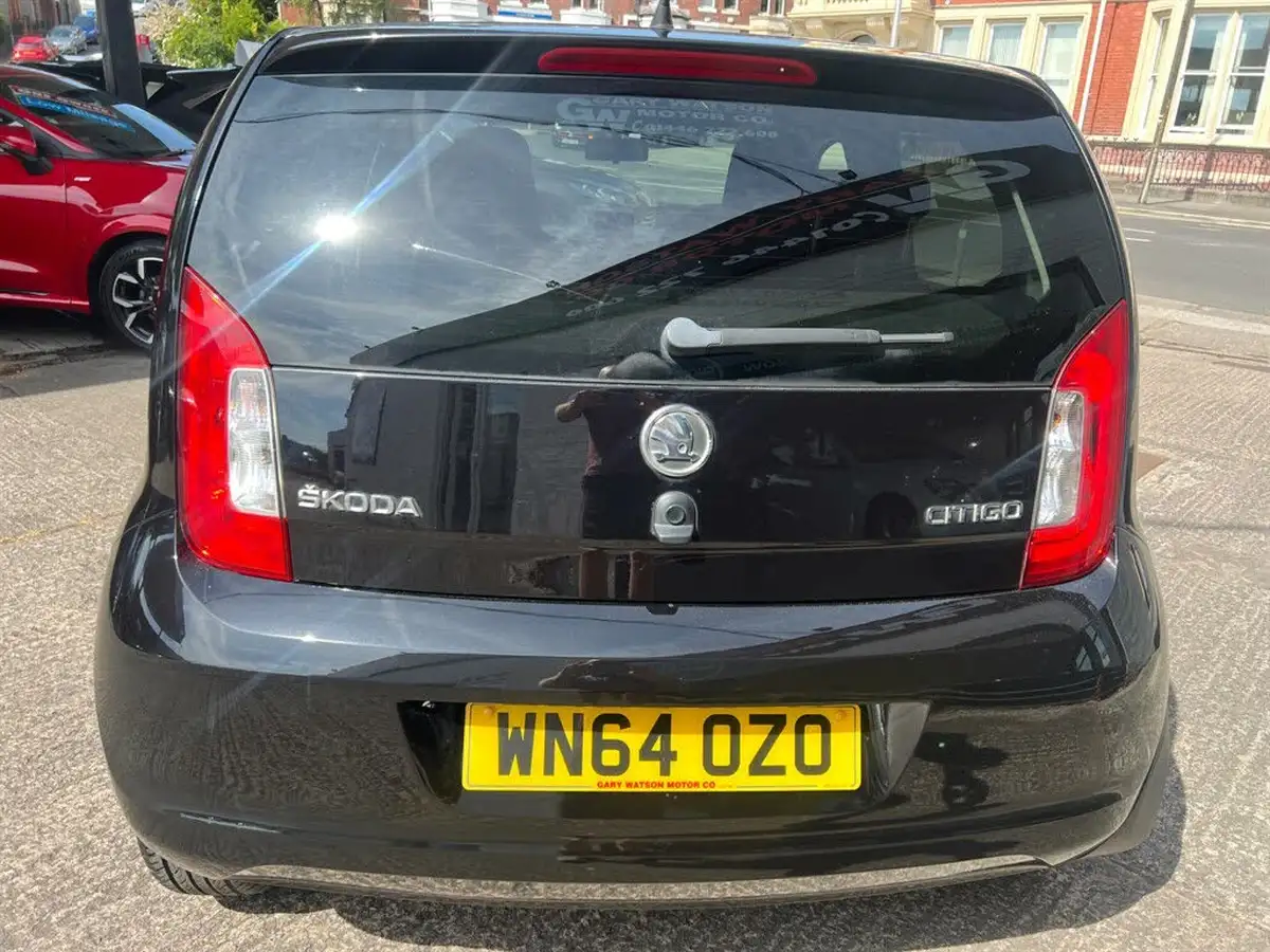 2014-skoda-citigo-10-black-edition-5d-big-2
