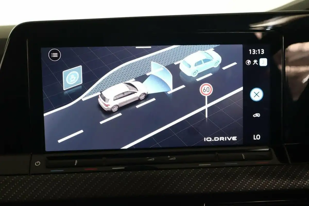 2022-volkswagen-golf-15-etsi-r-line-150ps-hatchback-big-49