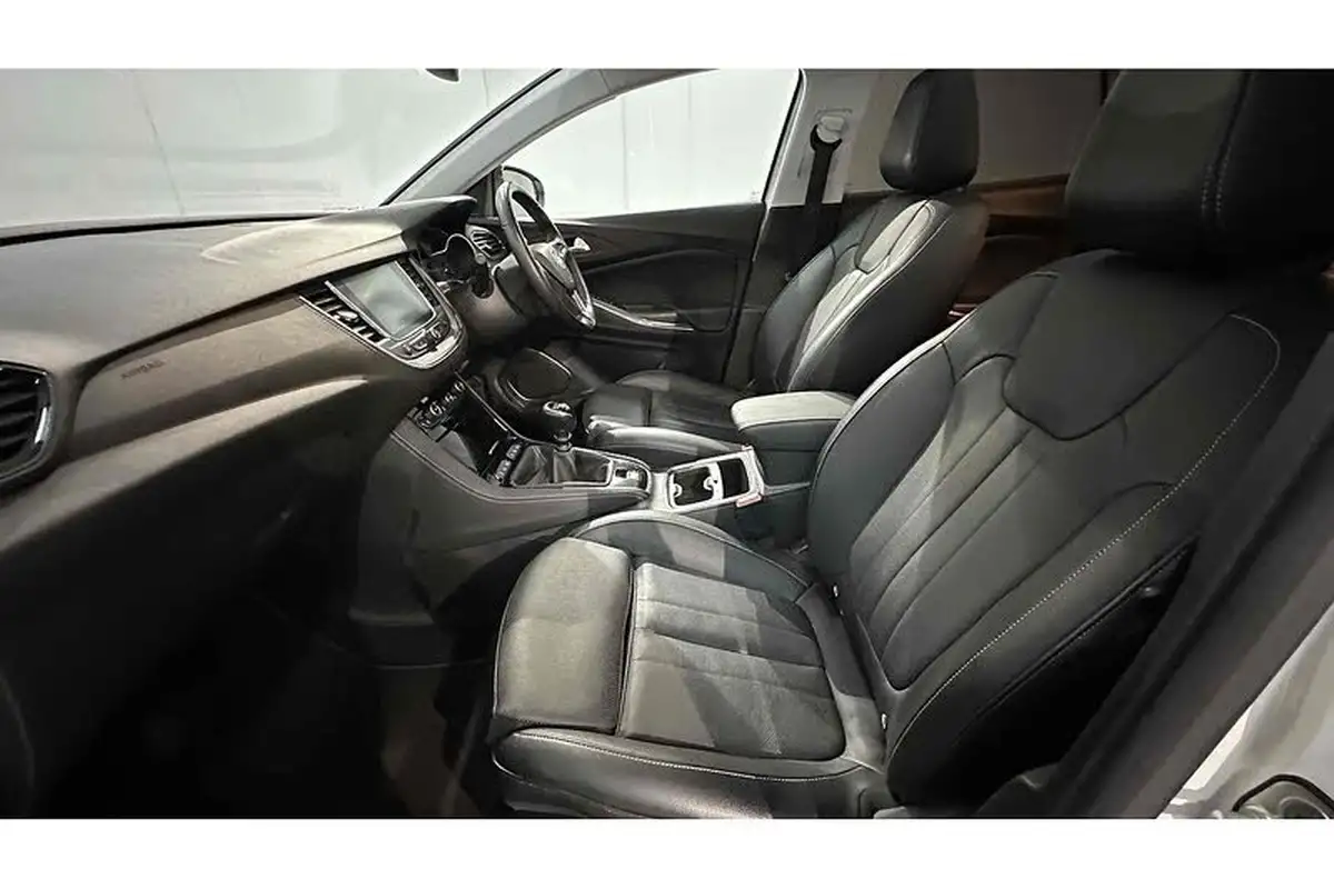2019-vauxhall-grandland-x-12-elite-nav-ss-big-20