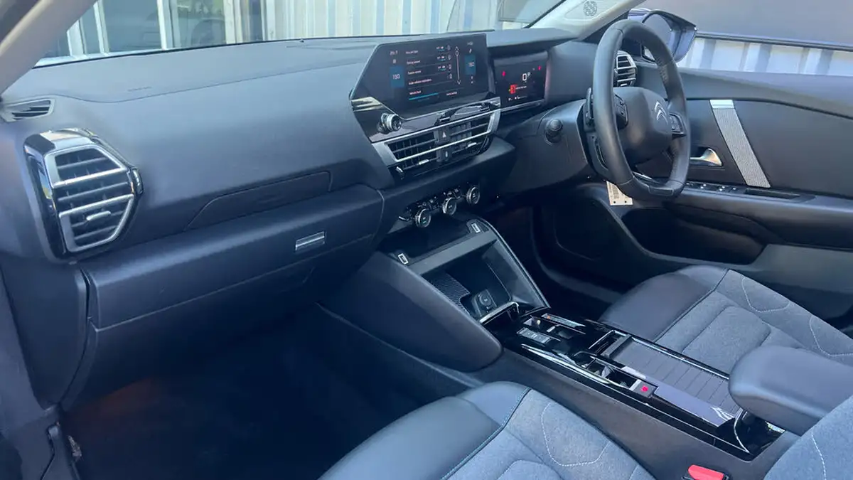2022-citroen-c4-12-puretech-sense-plus-eat8-big-11