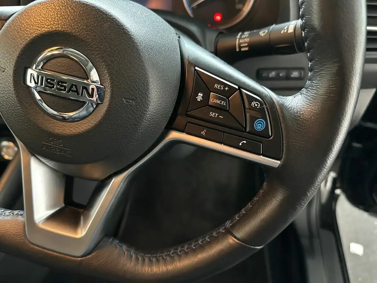 2022-nissan-leaf-e-tekna-big-26