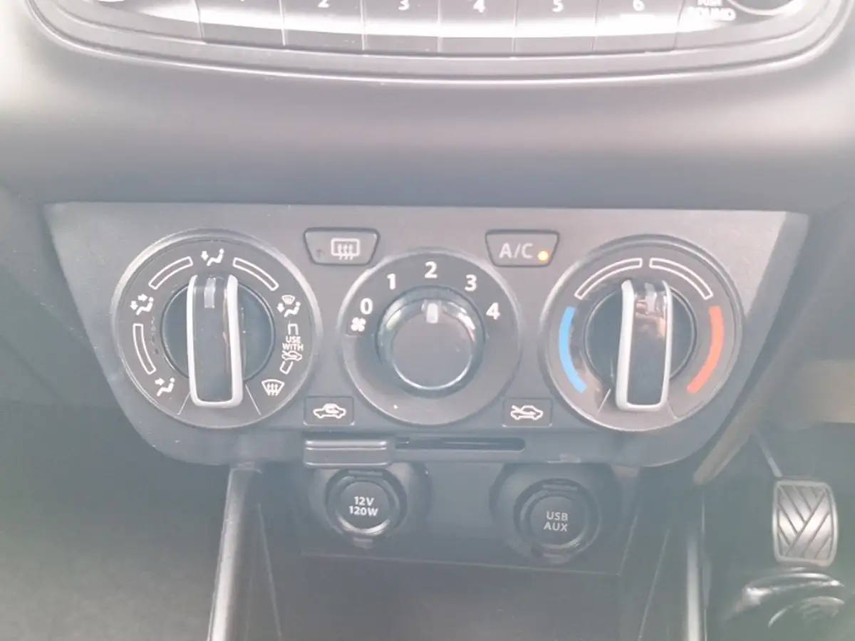 2018-suzuki-swift-10-boosterjet-sz-t-111ps-big-14