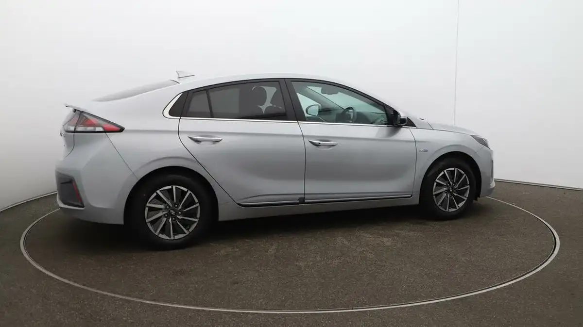 2020-hyundai-ioniq-e-premium-se-electric-100kw-big-52