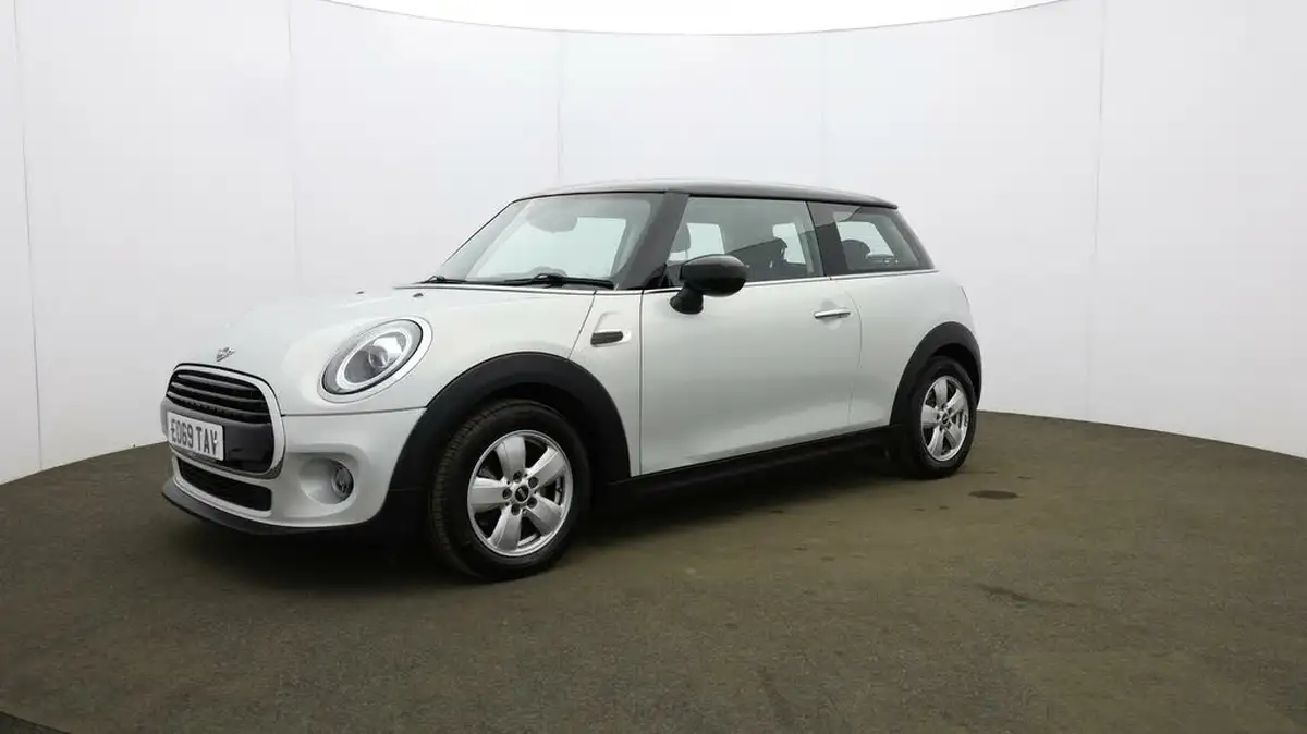 2019-mini-cooper-15-cooper-classic-hatchback-3d-big-34