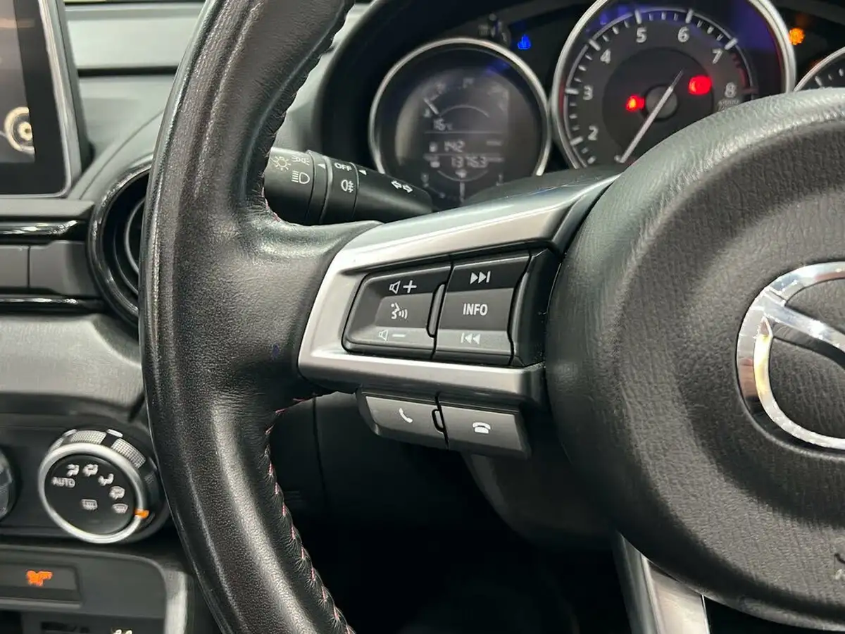 2015-mazda-mx-5-15-se-l-nav-big-52