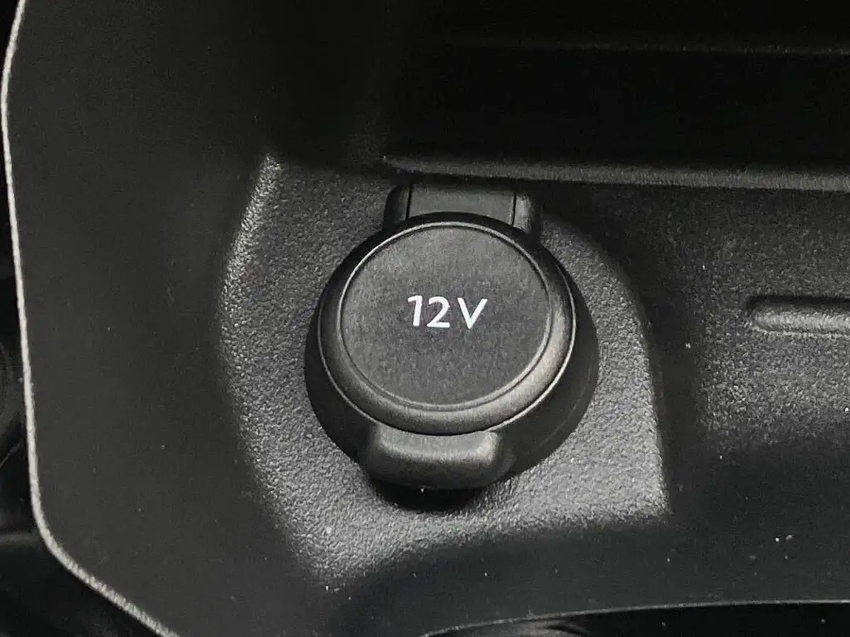 2021-peugeot-208-e-gt-premium-big-31