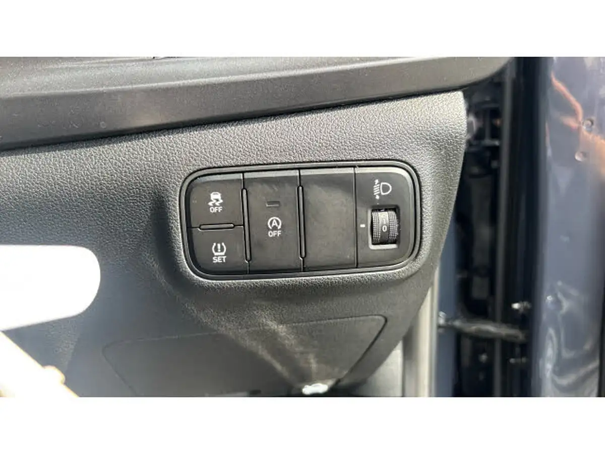 2021-hyundai-i20-10-t-gdi-element-big-24