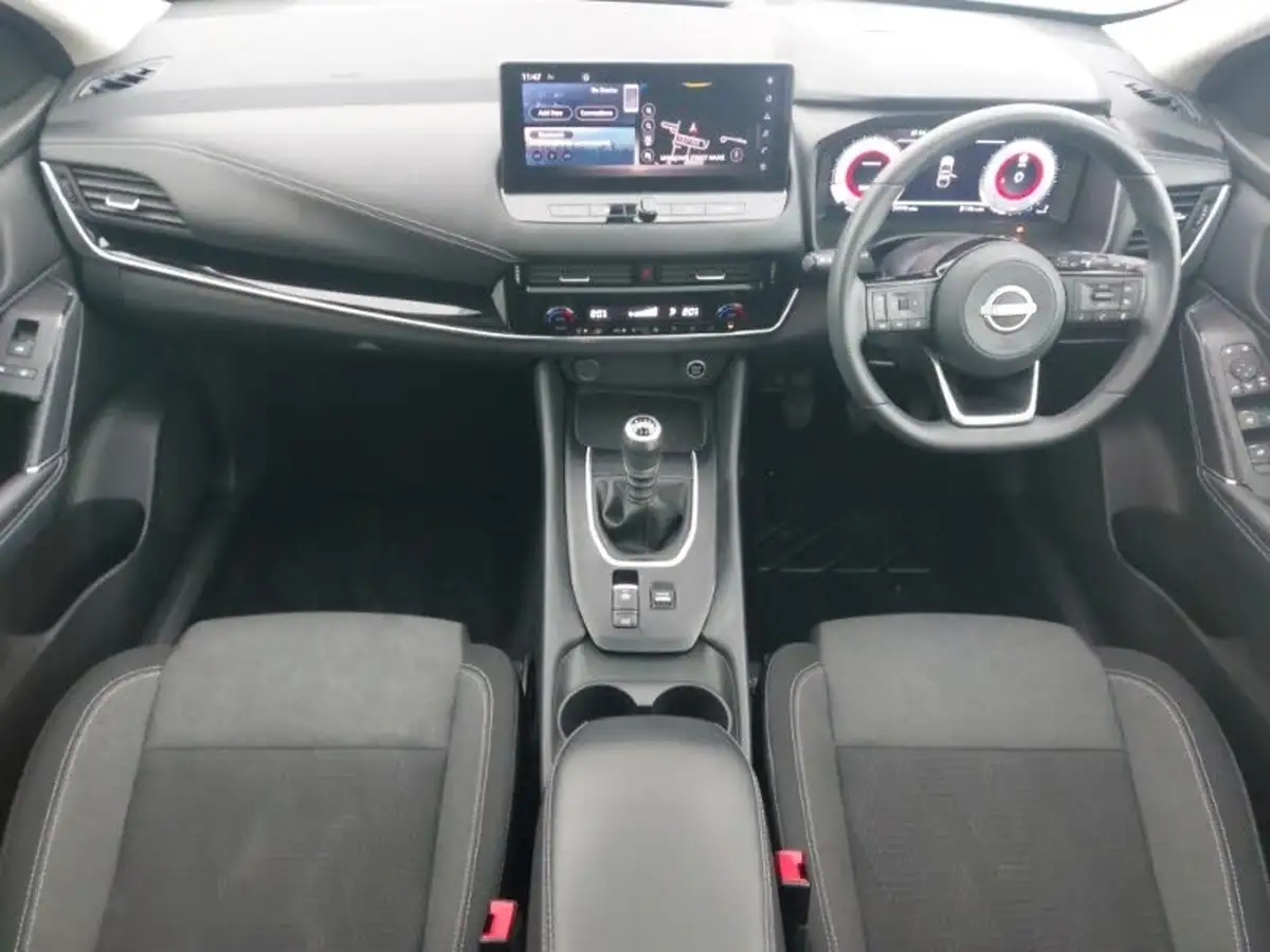 2023-nissan-qashqai-13-dig-t-n-connecta-140ps-big-2