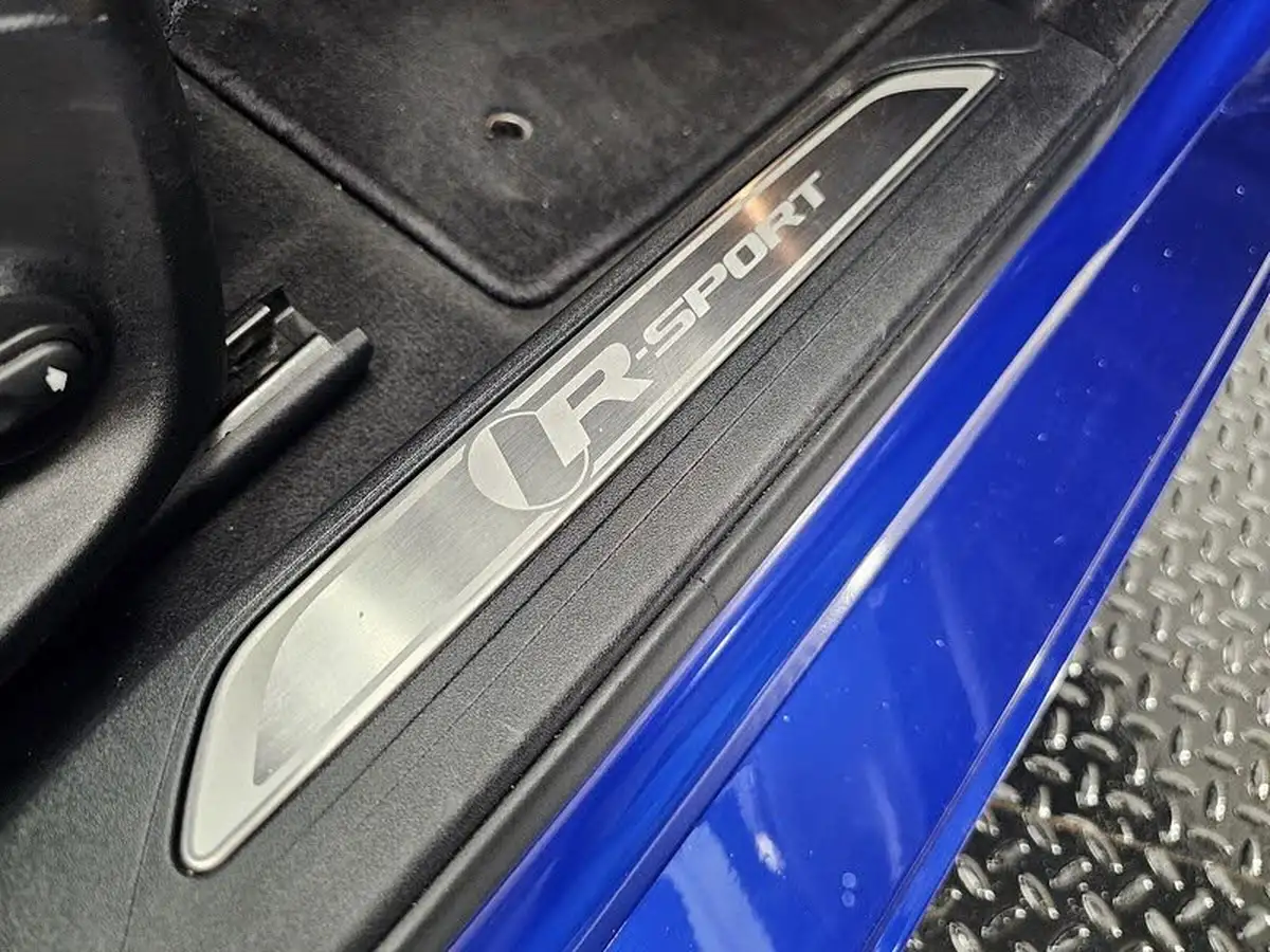 2019-jaguar-xe-20i-r-sport-200ps-big-30