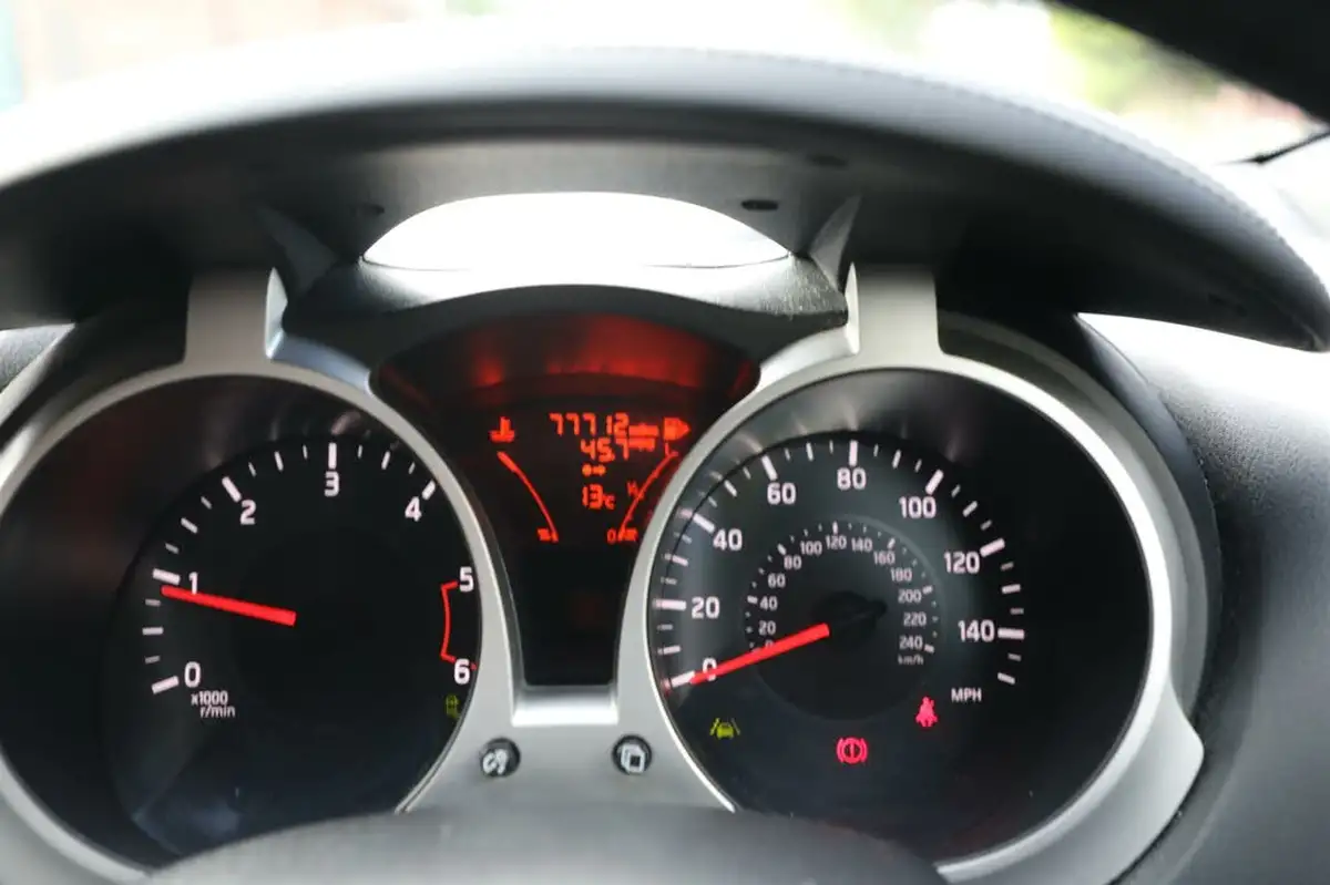 2017-nissan-juke-15dci-tekna-ss-big-25