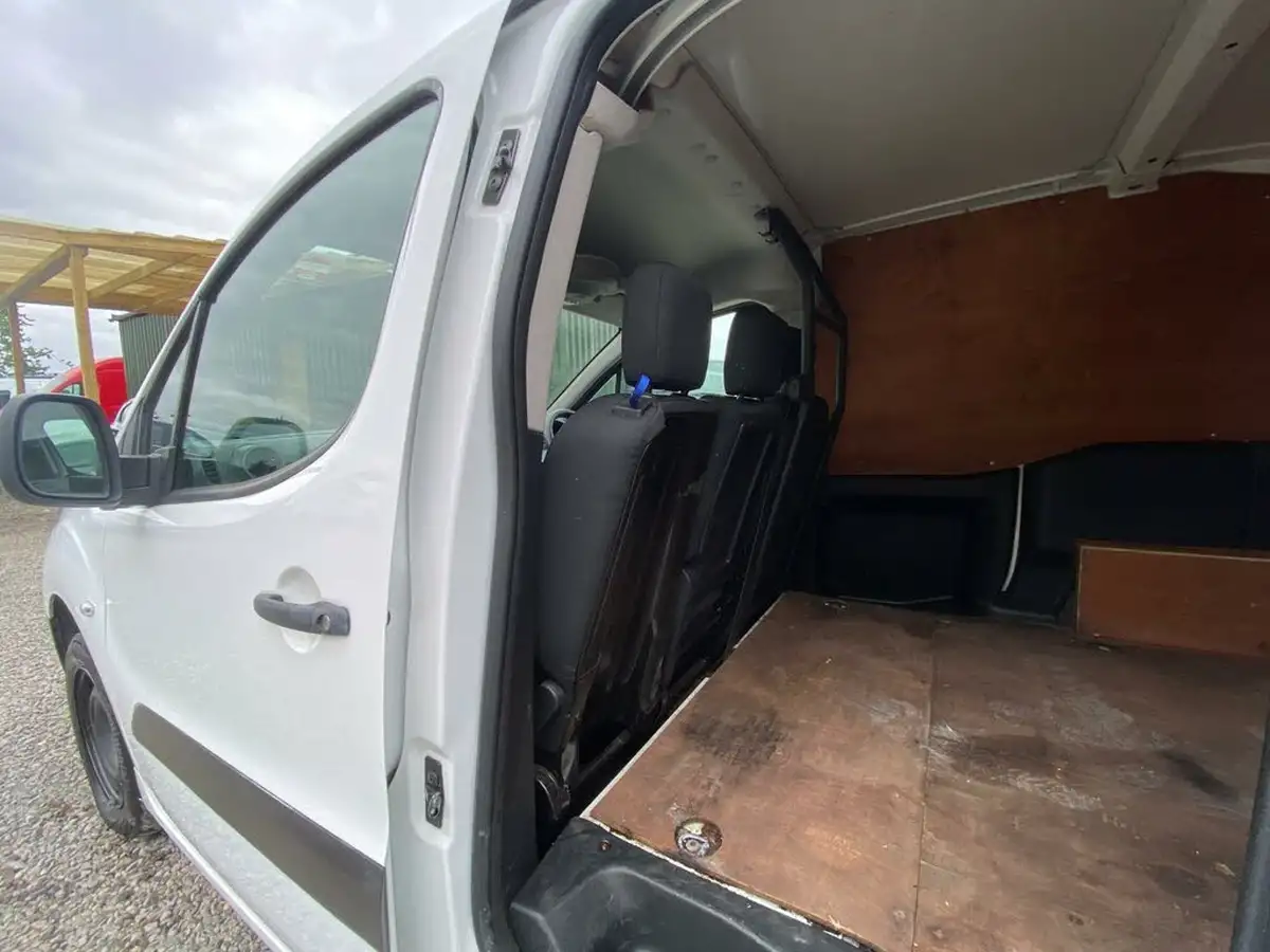 2018-citroen-berlingo-16td-l1625-enterprise-special-edition-panel-big-13