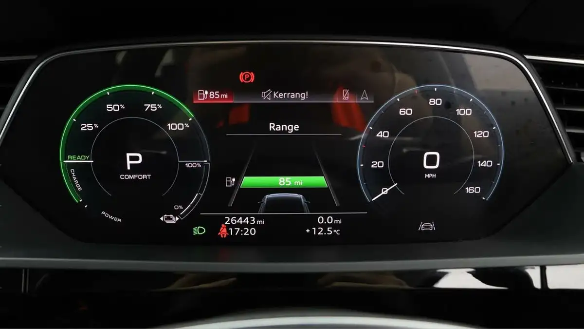 2021-audi-e-tron-50e-technik-station-wagon-big-9