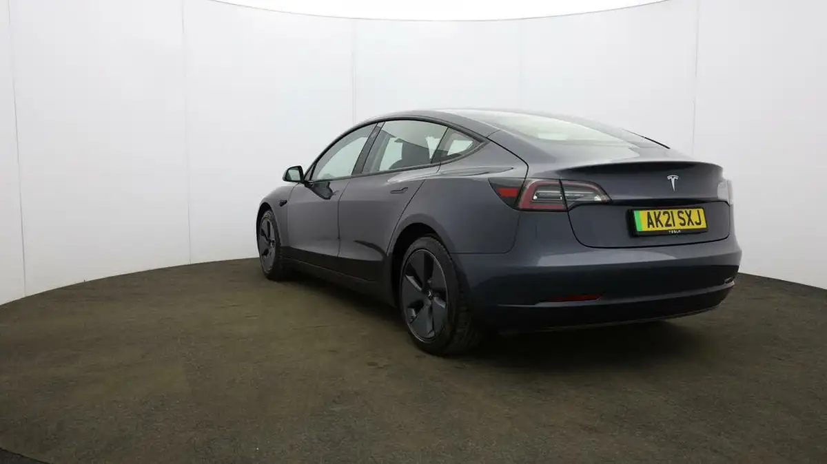 2021-tesla-model-3-e-standard-plus-big-41