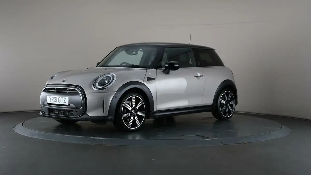 2021-mini-cooper-15-cooper-exclusive-hatchback-3d-big-41
