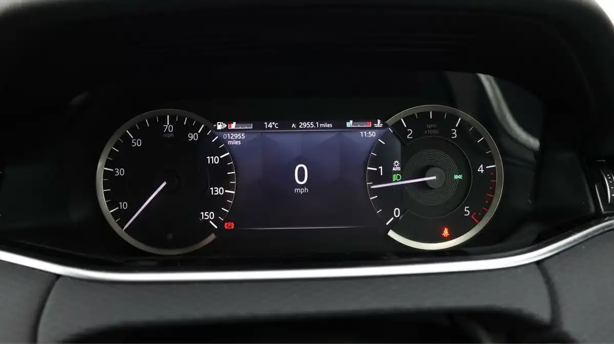 2021-land-rover-range-rover-evoque-20-d165-big-9