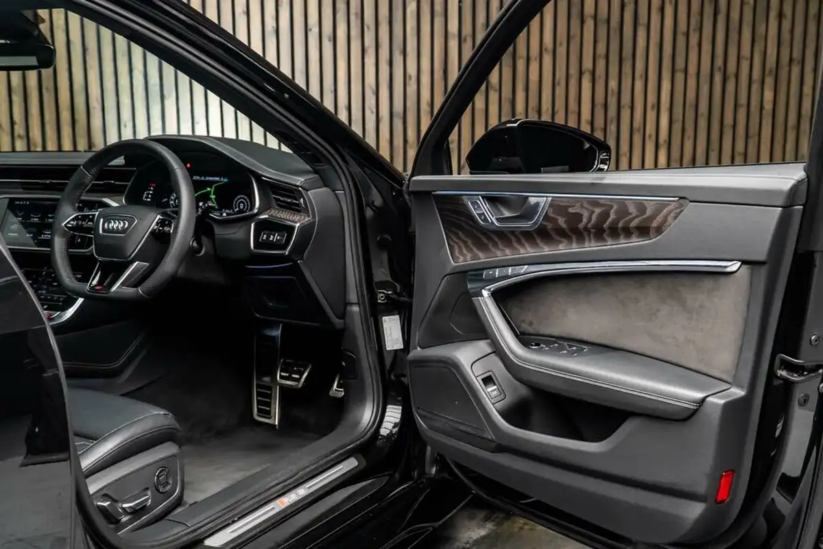2020-audi-rs6-avant-40-tfsi-vorsprung-big-30