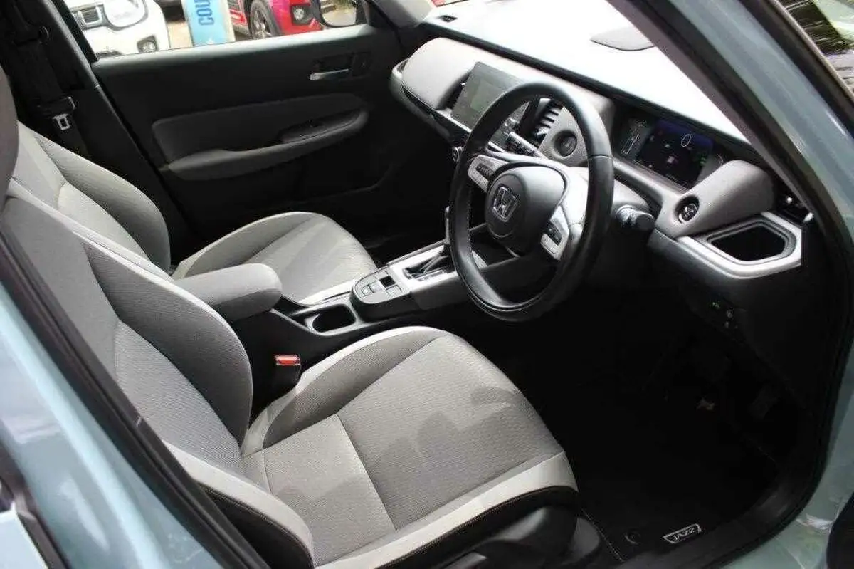 2020-honda-jazz-15-i-mmd-crosstar-ex-big-27