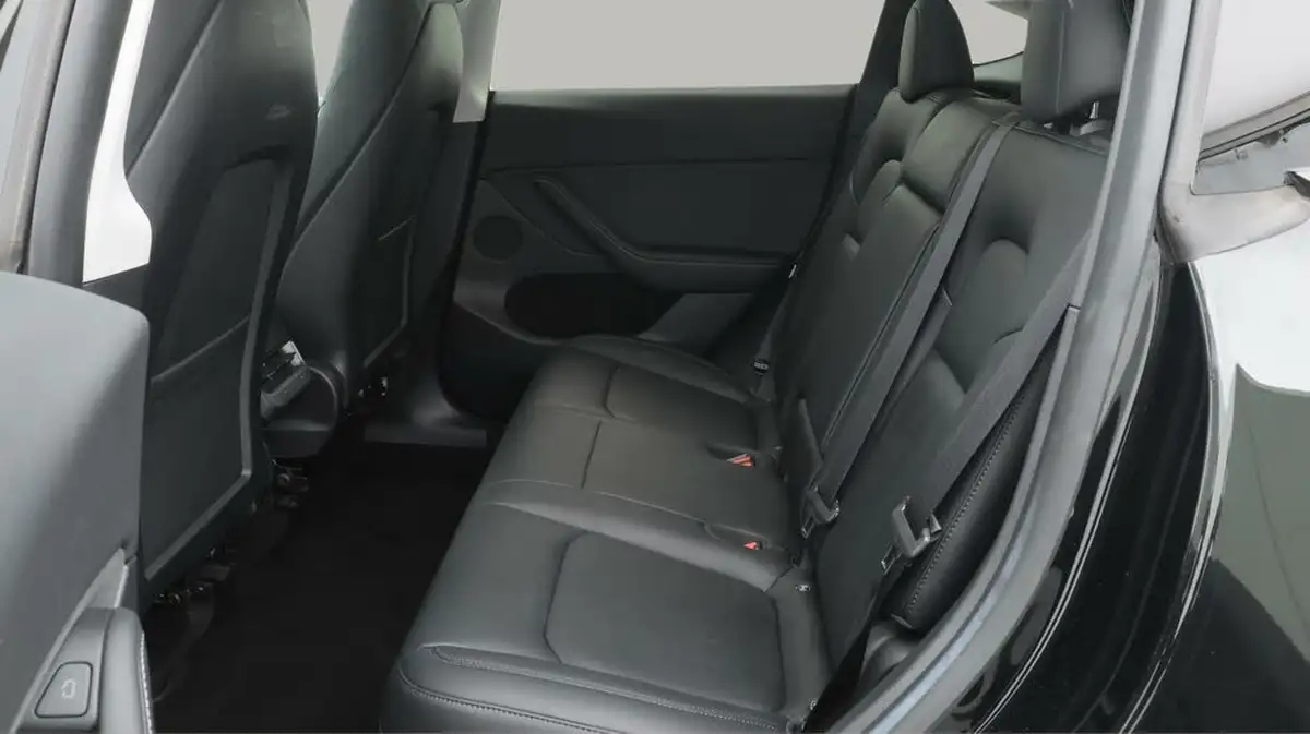 2023-tesla-model-y-e-rwd-big-16