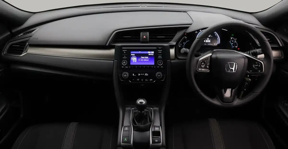 2021-honda-civic-10-vtec-turbo-se-hatchback-5d-big-13